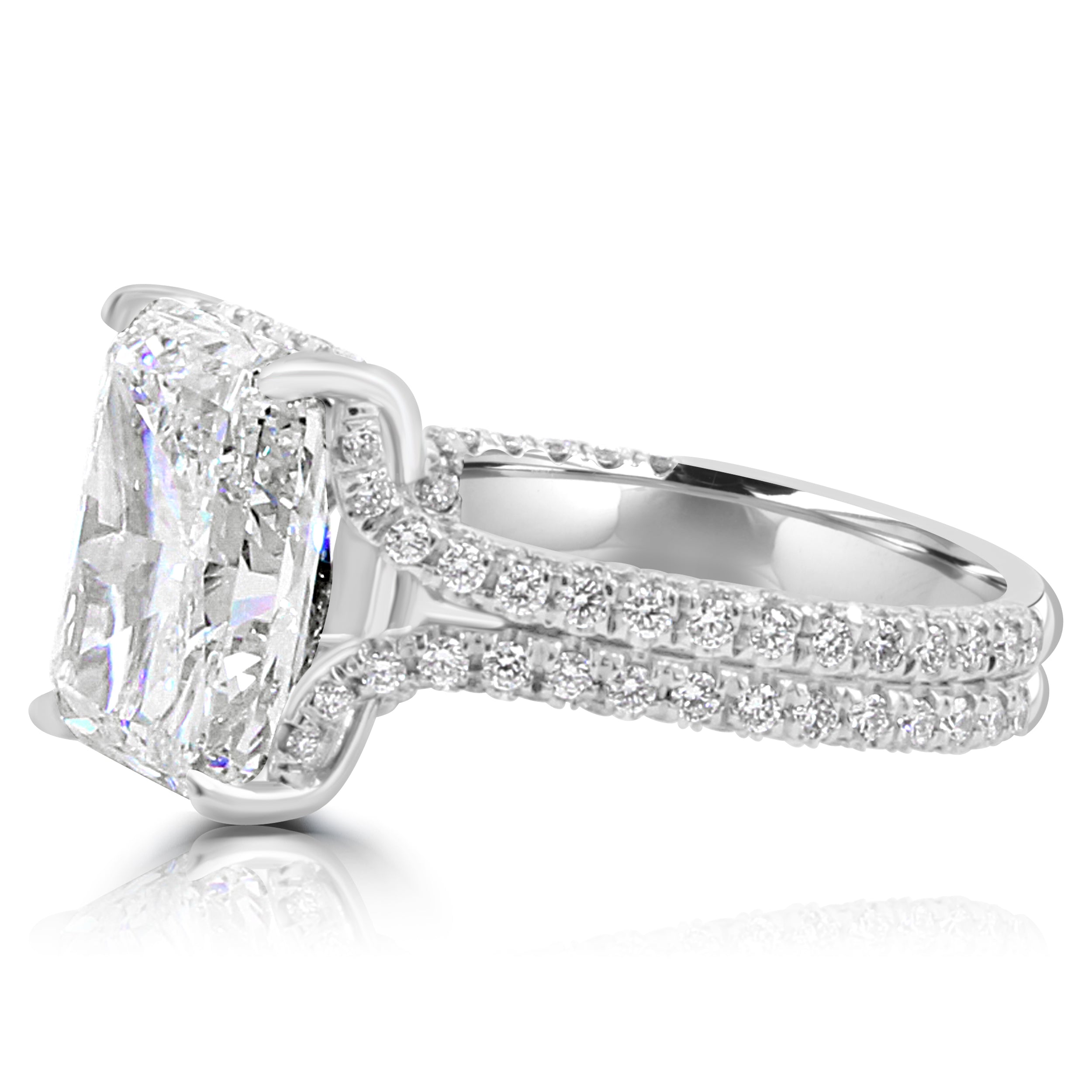 Radiant Cut Spectacular Diamond Ring