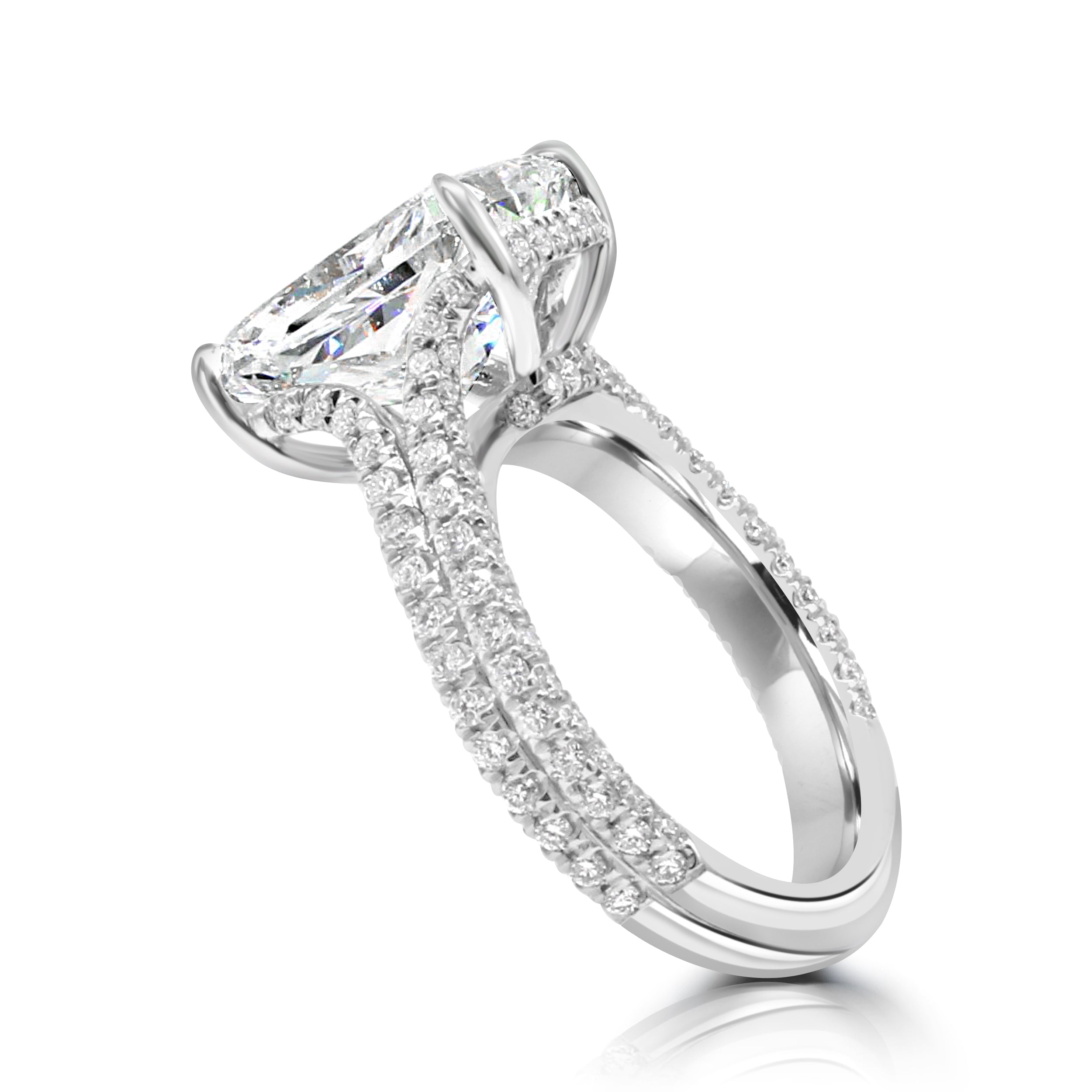 Radiant Cut Spectacular Diamond Ring
