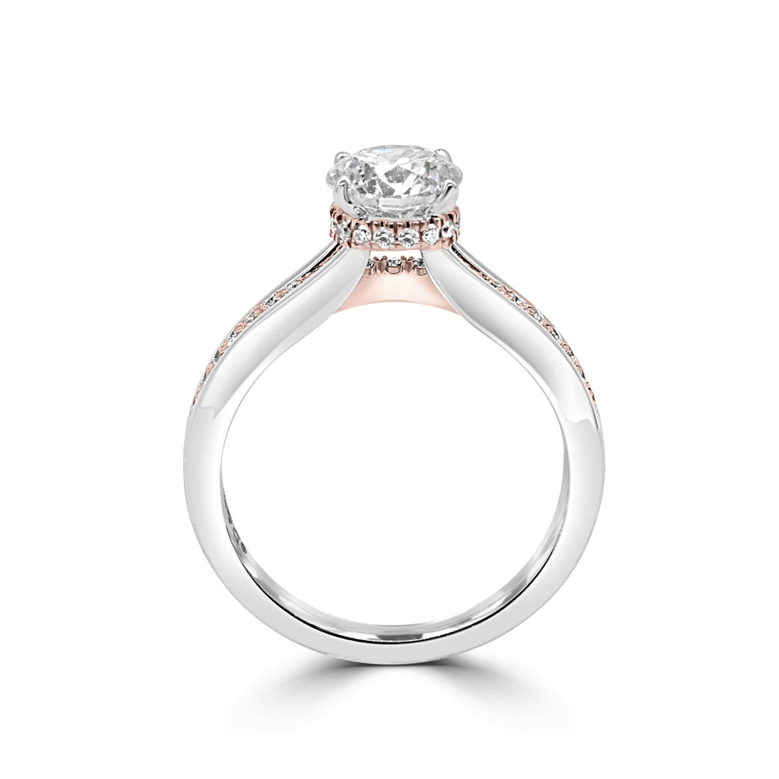 Two-tone gold with diamonds at varying heights, emphasizing the center at the top.